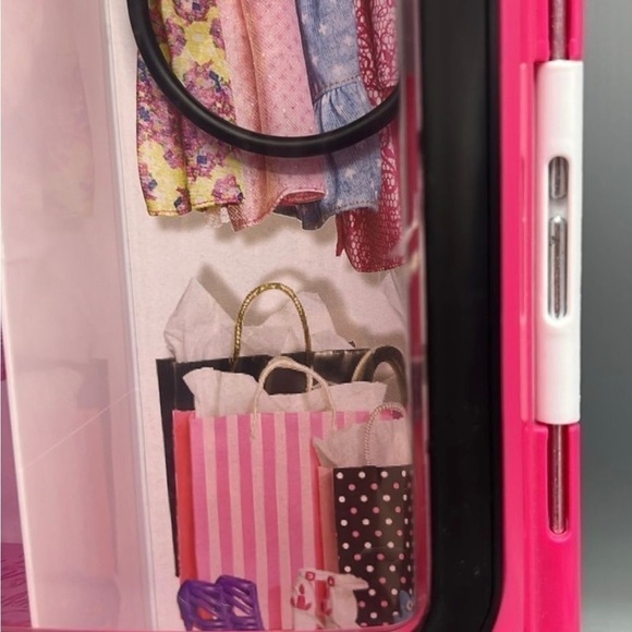 Mattel Barbie Pink Portable Carrying Wardrobe Closet With Handle 2015 - Picture 3 of 7